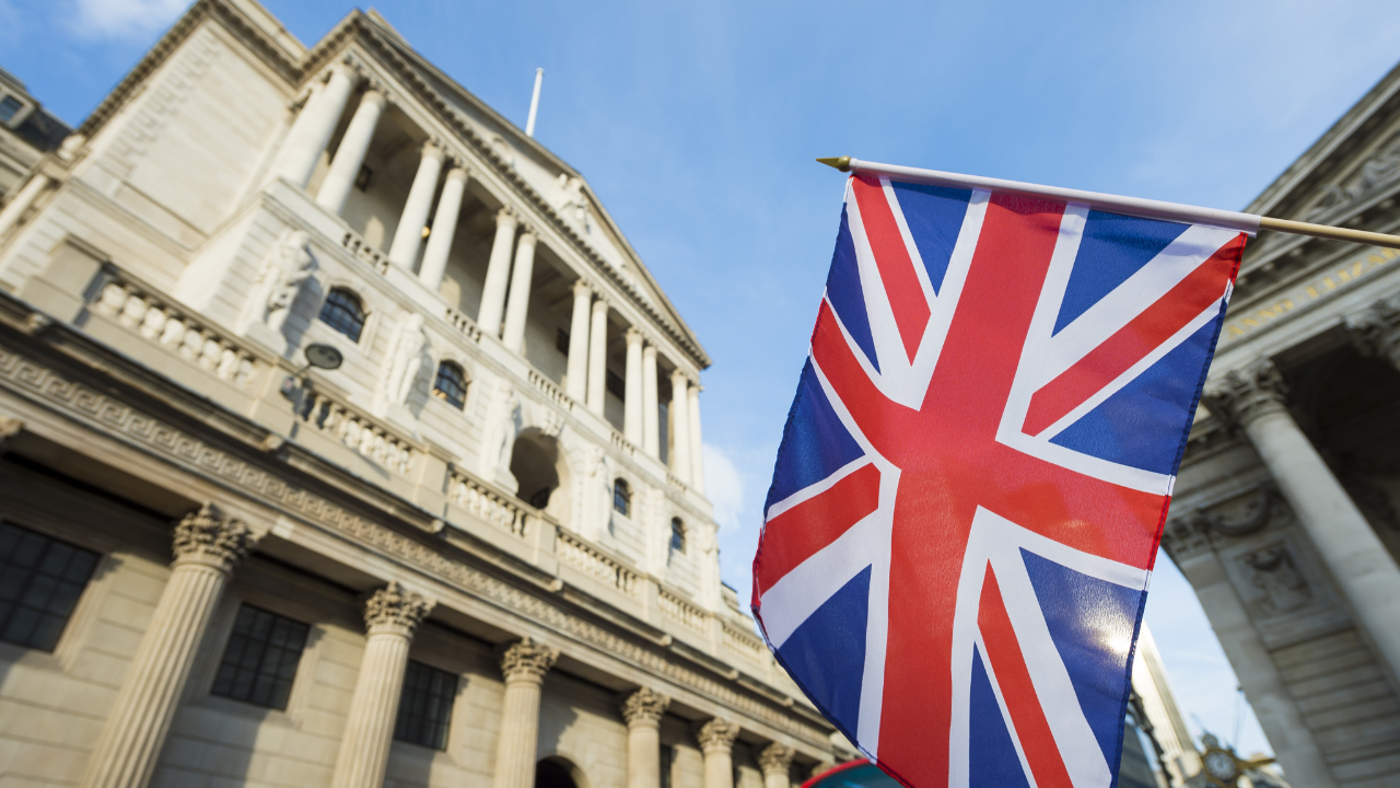 Financial advisers role in the UK economic recovery
